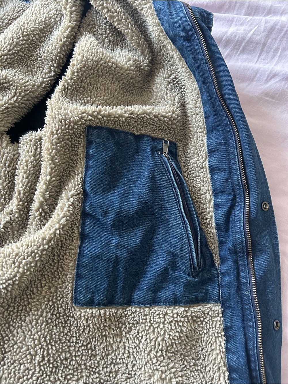 Carhartt Sherpa Lined Denim Jacket - Picture 7 of 11
